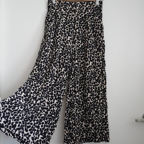 H&M Printed flowy pants - Picture 9 of 9